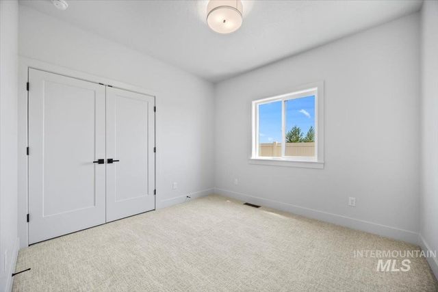 L14 B1 Midberry Ct, Nampa, ID 83687