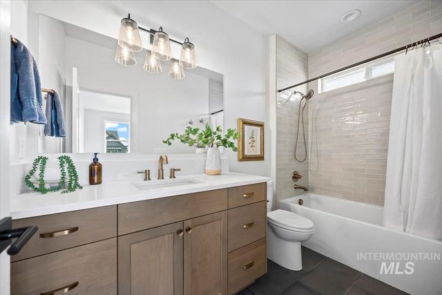 L14 B1 Midberry Ct, Nampa, ID 83687