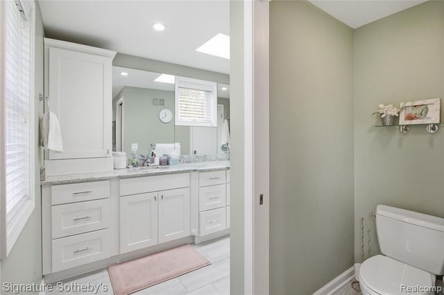 186 Westwood Drive, Bloomfield Hills, MI 48301