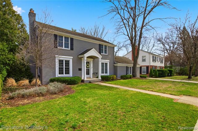 186 Westwood Drive, Bloomfield Hills, MI 48301