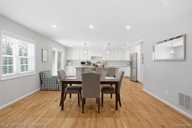 186 Westwood Drive, Bloomfield Hills, MI 48301