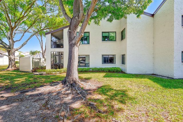 700 STARKEY ROAD 1216, Largo, FL 33771