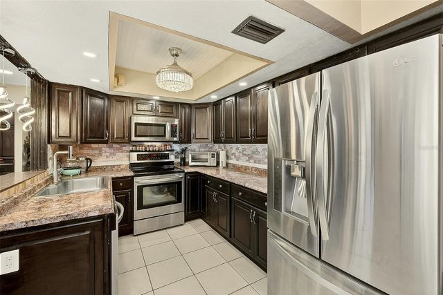 700 STARKEY ROAD 1216, Largo, FL 33771