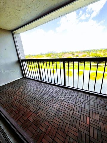 10145 NW 9th St Circle 7-505, Miami, FL 33172
