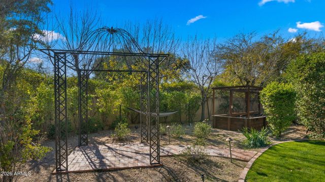 8501 N GOLF Drive, Paradise Valley, AZ 85253