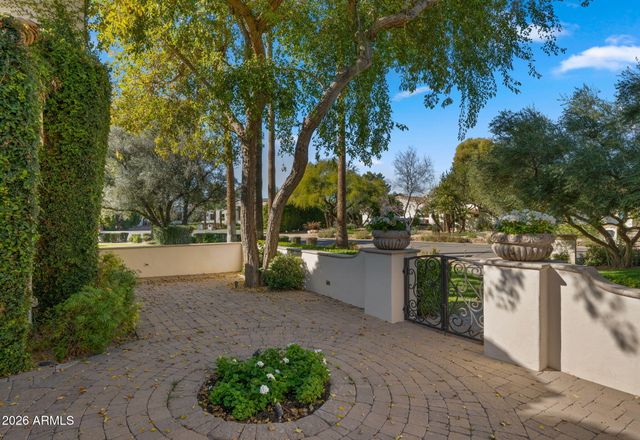 8501 N GOLF Drive, Paradise Valley, AZ 85253