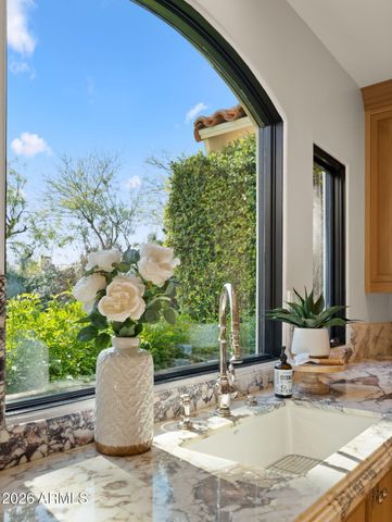 8501 N GOLF Drive, Paradise Valley, AZ 85253