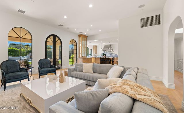 8501 N GOLF Drive, Paradise Valley, AZ 85253