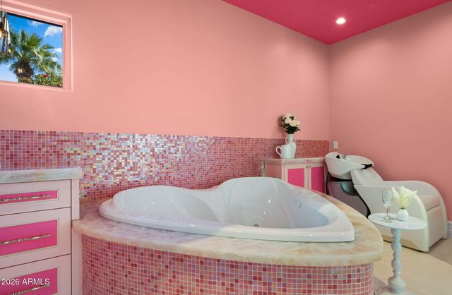 8501 N GOLF Drive, Paradise Valley, AZ 85253