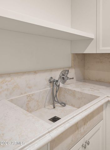 8501 N GOLF Drive, Paradise Valley, AZ 85253