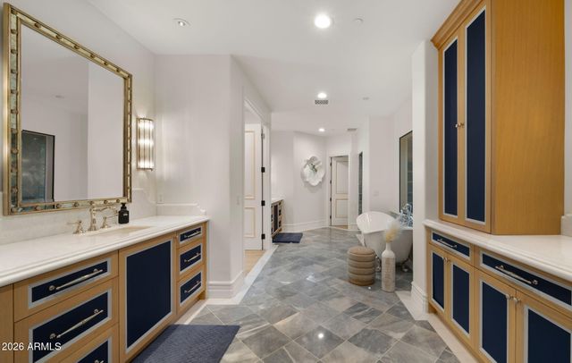 8501 N GOLF Drive, Paradise Valley, AZ 85253