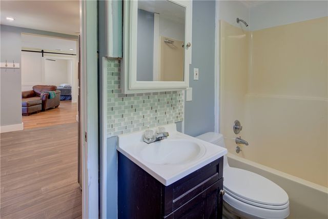 535 Ten Rod Road B, North Kingstown, RI 02852