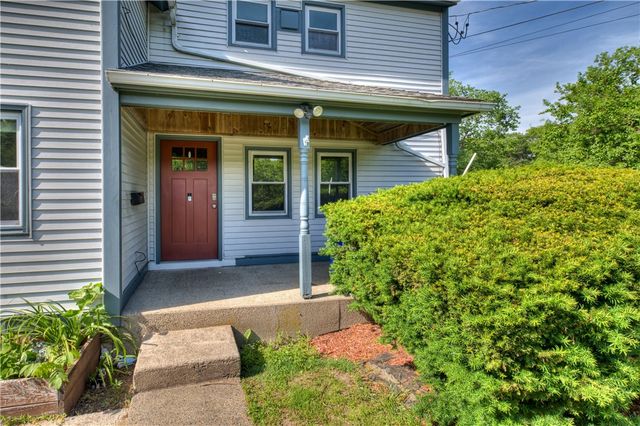 535 Ten Rod Road B, North Kingstown, RI 02852