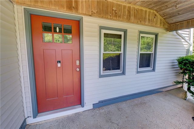 535 Ten Rod Road B, North Kingstown, RI 02852