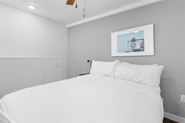 49 Navasota ST 205, Austin, TX 78702