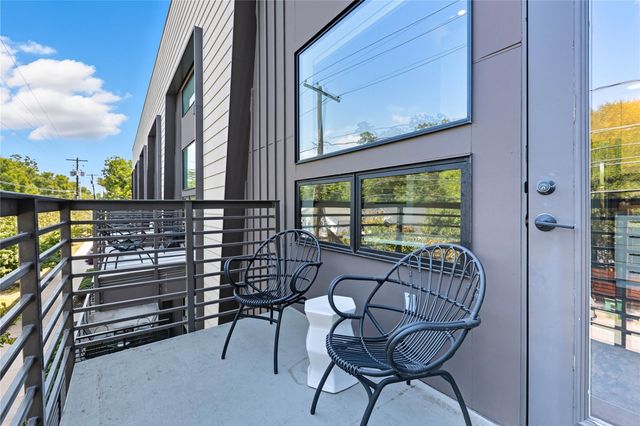 49 Navasota ST 205, Austin, TX 78702