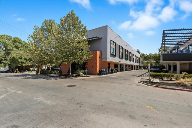 49 Navasota ST 205, Austin, TX 78702