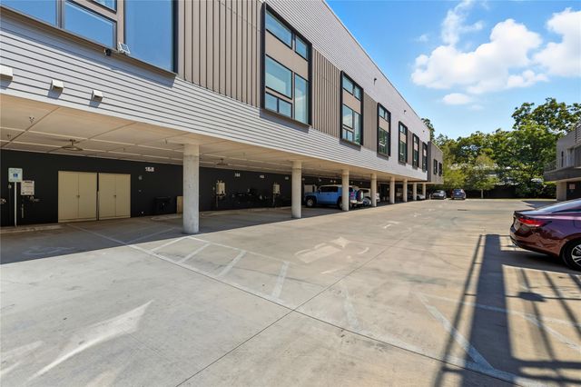 49 Navasota ST 205, Austin, TX 78702