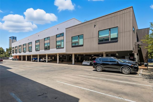 49 Navasota ST 205, Austin, TX 78702