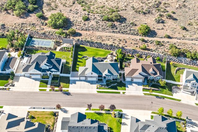 528 W AUTUMN HILLS BLVD, Lehi, UT 84048