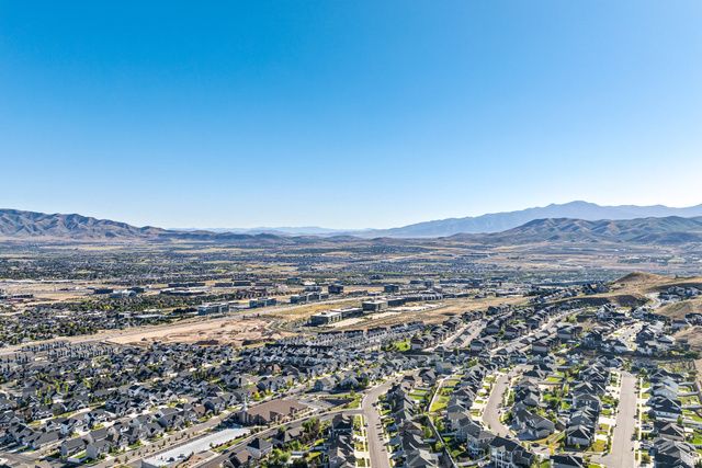 528 W AUTUMN HILLS BLVD, Lehi, UT 84048