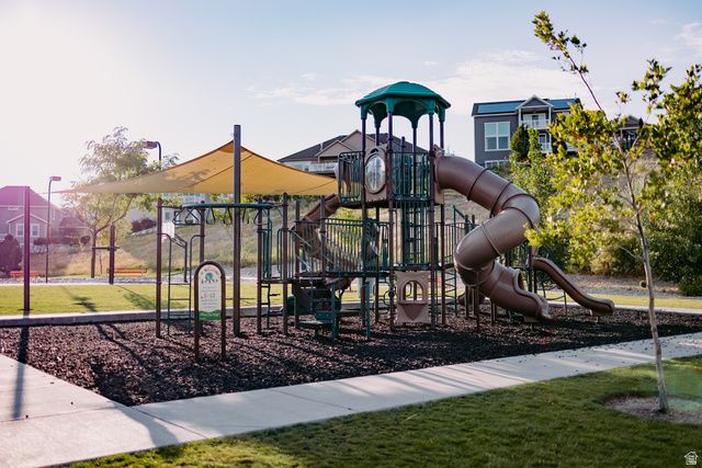 528 W AUTUMN HILLS BLVD, Lehi, UT 84048
