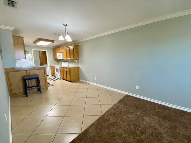 5237 Williams Dr 2, Corpus Christi, TX 78411