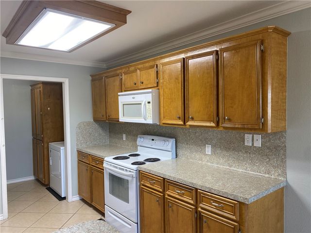 5237 Williams Dr 2, Corpus Christi, TX 78411