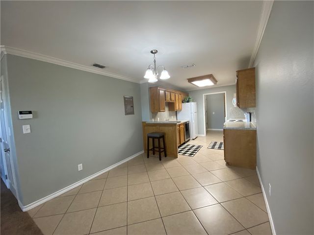 5237 Williams Dr 2, Corpus Christi, TX 78411