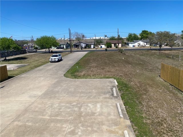 5237 Williams Dr 2, Corpus Christi, TX 78411