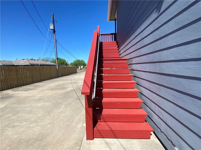 5237 Williams Dr 2, Corpus Christi, TX 78411