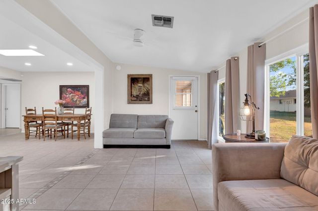 10414 N 105th Avenue, Sun City, AZ 85351