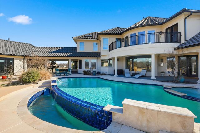 811 Noble Champions Way, Bartonville, TX 76226