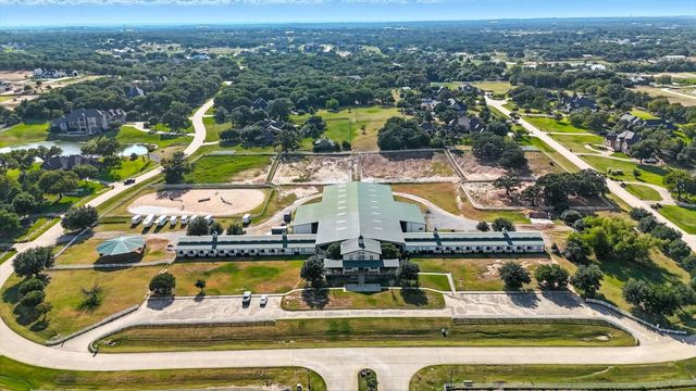 811 Noble Champions Way, Bartonville, TX 76226