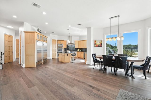 811 Noble Champions Way, Bartonville, TX 76226