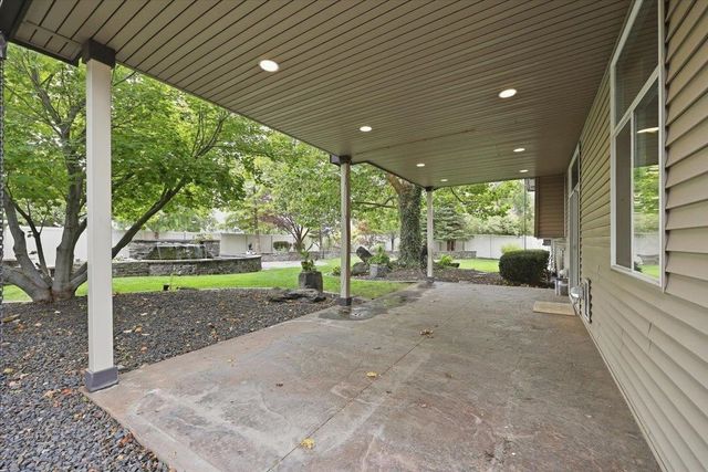 804 S Shelley Lake Ln, Veradale, WA 99037