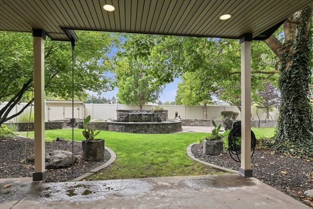 804 S Shelley Lake Ln, Veradale, WA 99037