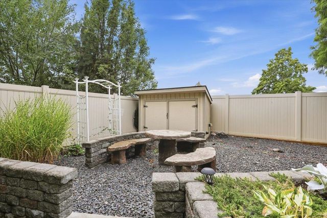 804 S Shelley Lake Ln, Veradale, WA 99037