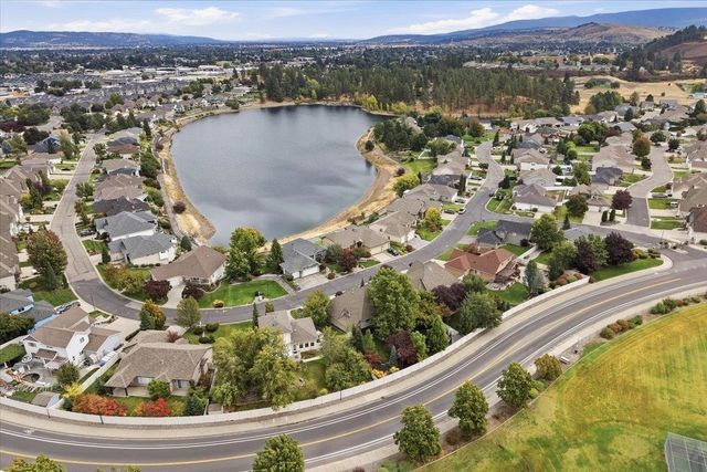 804 S Shelley Lake Ln, Veradale, WA 99037