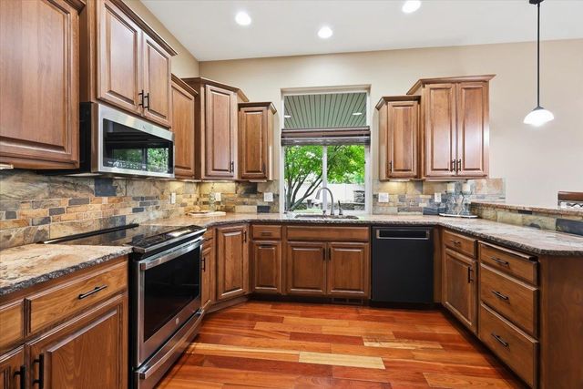 804 S Shelley Lake Ln, Veradale, WA 99037