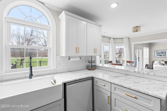 3205 Springstead Cir, Louisville, KY 40241