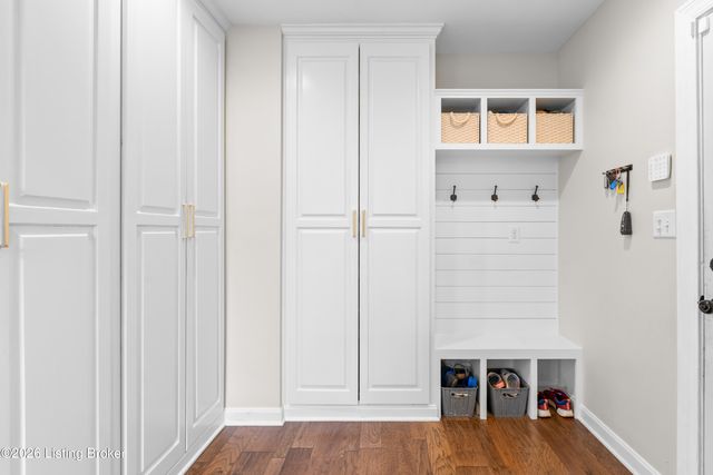 3205 Springstead Cir, Louisville, KY 40241