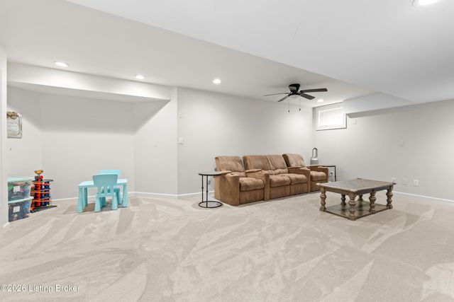 3205 Springstead Cir, Louisville, KY 40241