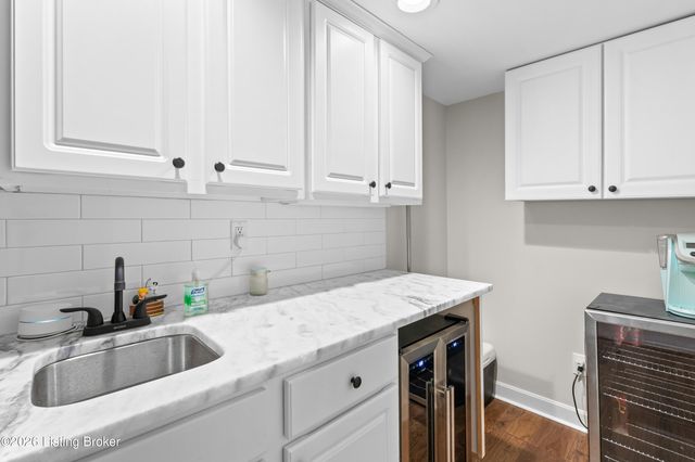 3205 Springstead Cir, Louisville, KY 40241