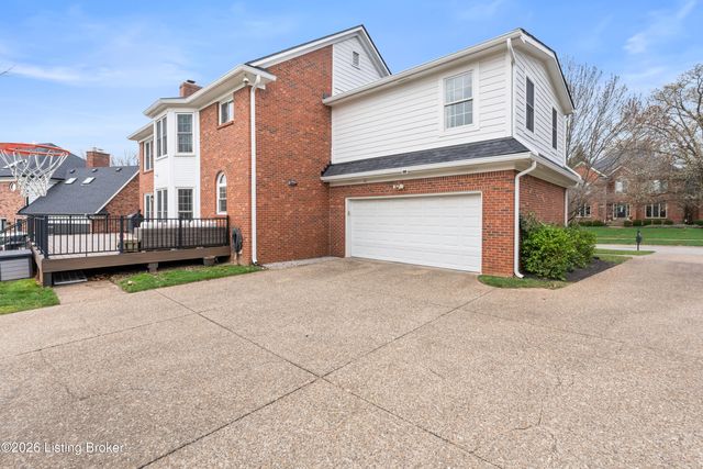 3205 Springstead Cir, Louisville, KY 40241