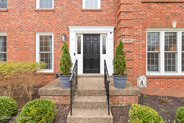 3205 Springstead Cir, Louisville, KY 40241