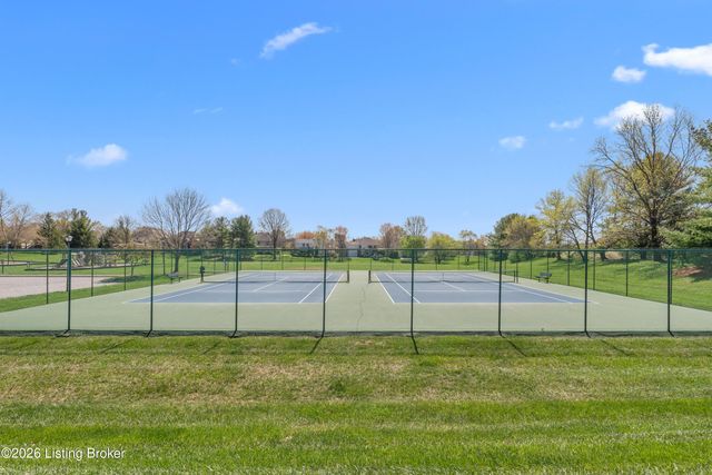 3205 Springstead Cir, Louisville, KY 40241