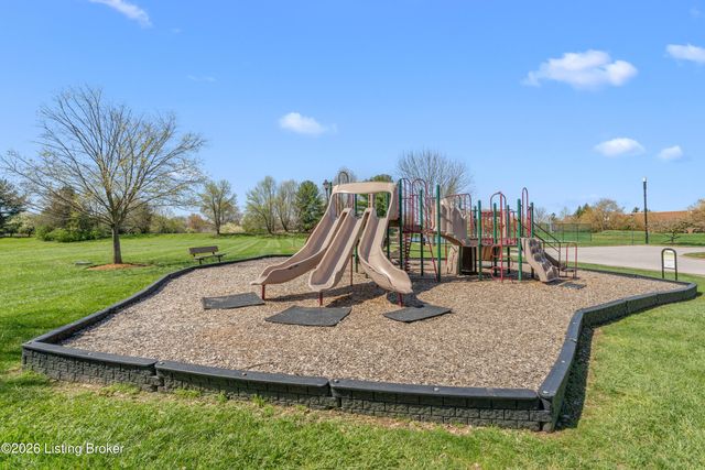 3205 Springstead Cir, Louisville, KY 40241