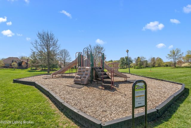 3205 Springstead Cir, Louisville, KY 40241