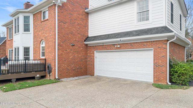 3205 Springstead Cir, Louisville, KY 40241